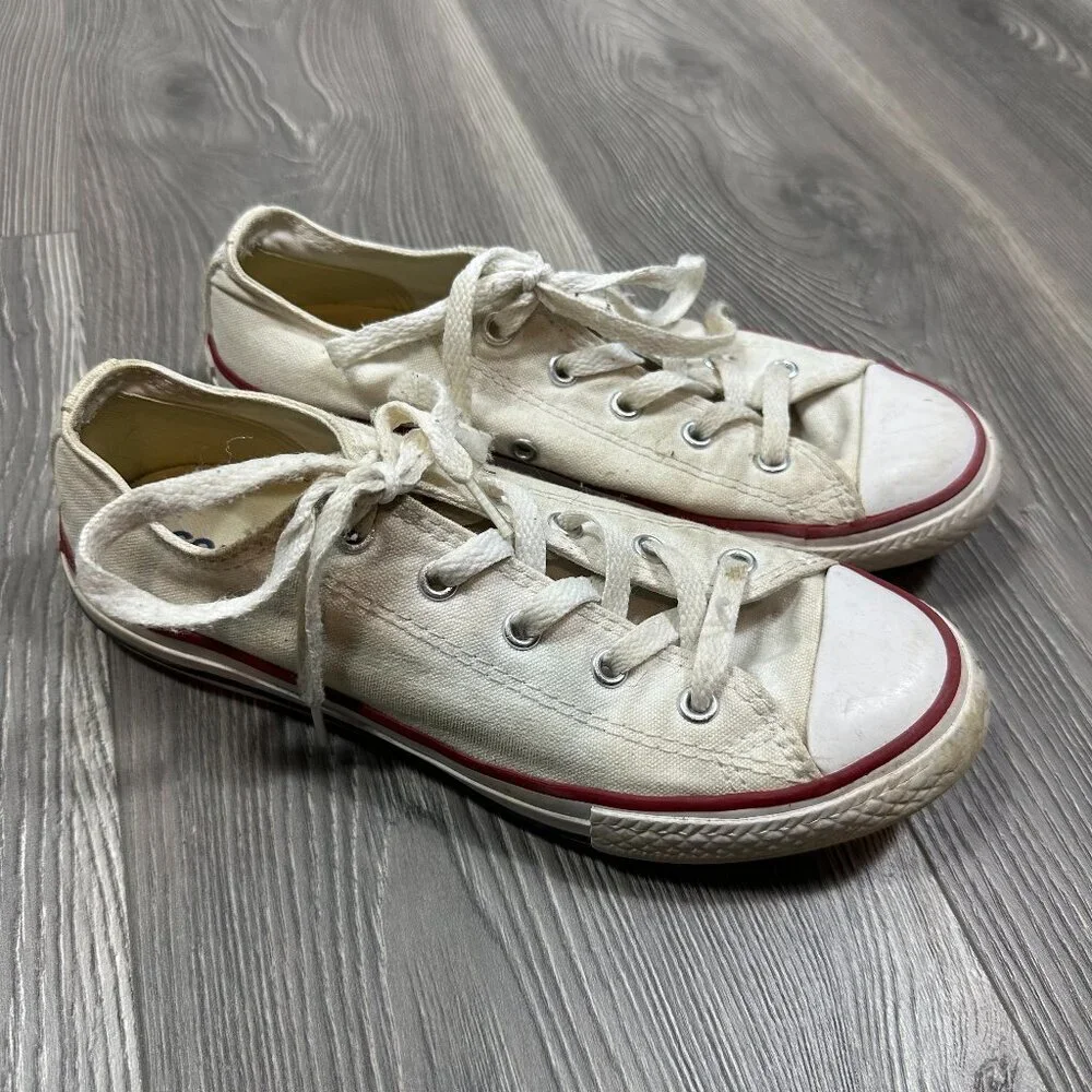 Converse Youth‎ White Low Top Sneakers Size 3